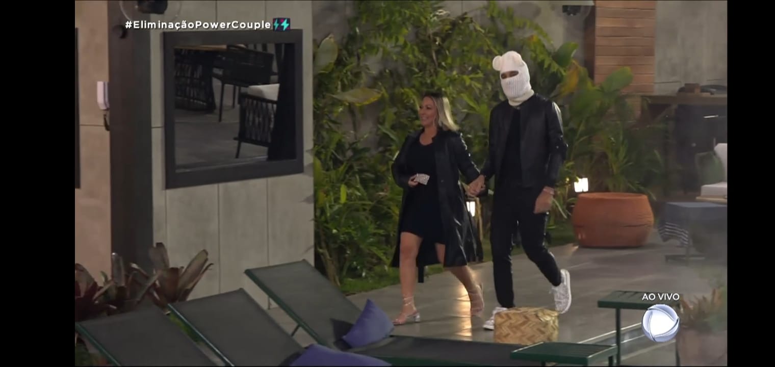 Após noite caótica com direito a ninja para intervir, Baronesa e Rogério deixam o “Power Couple Brasil”