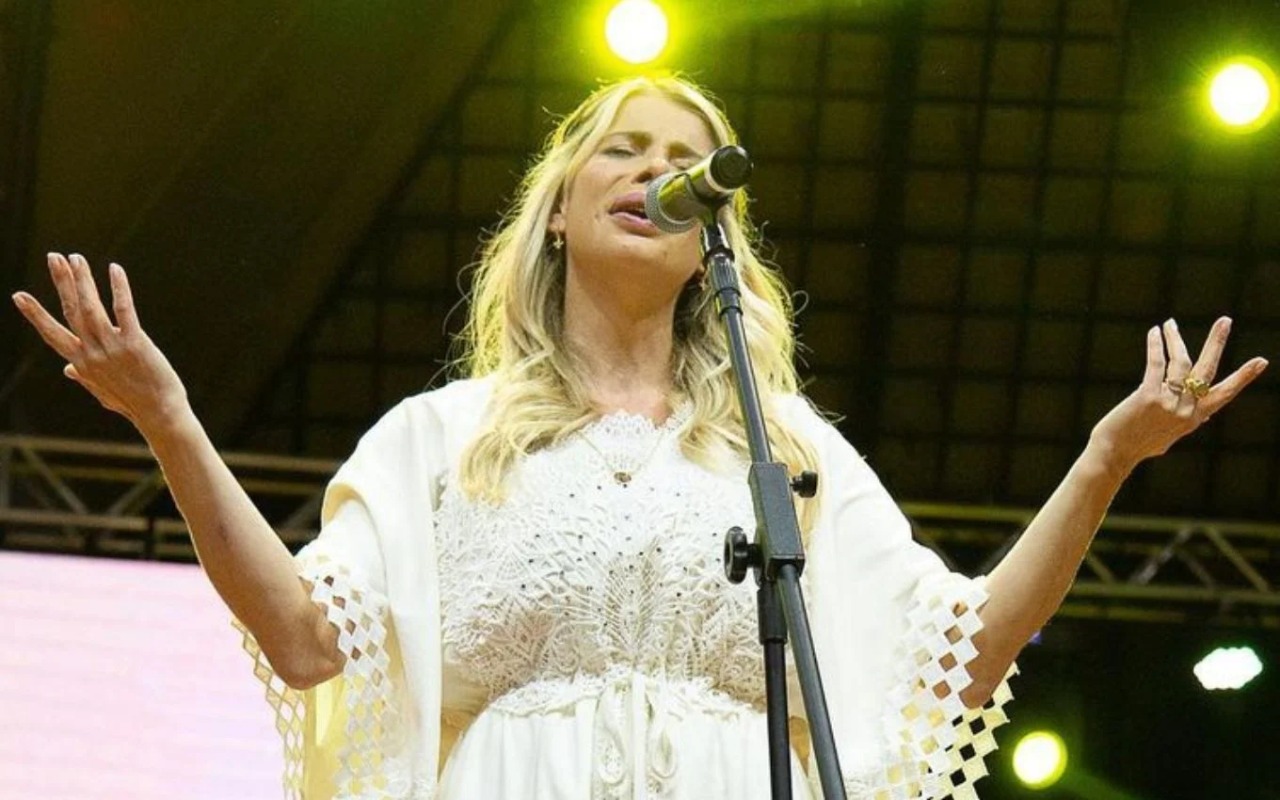Karina Bacchi revela perseguição: “Pessoa próxima com intuito perverso”