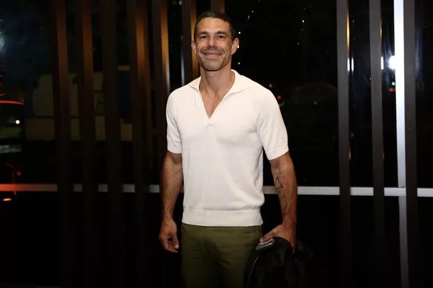 Após fim do casamento com Wanessa Camargo, Marcus Buaiz faz tatuagem com simbologia