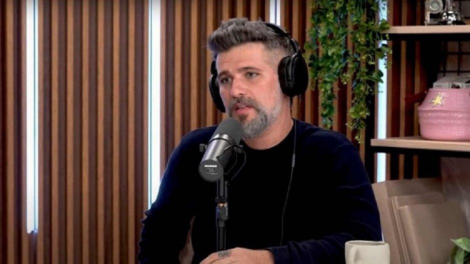 Bruno Gagliasso deixa entrevista às pressas após dor de barriga: “Caguei nas calças”