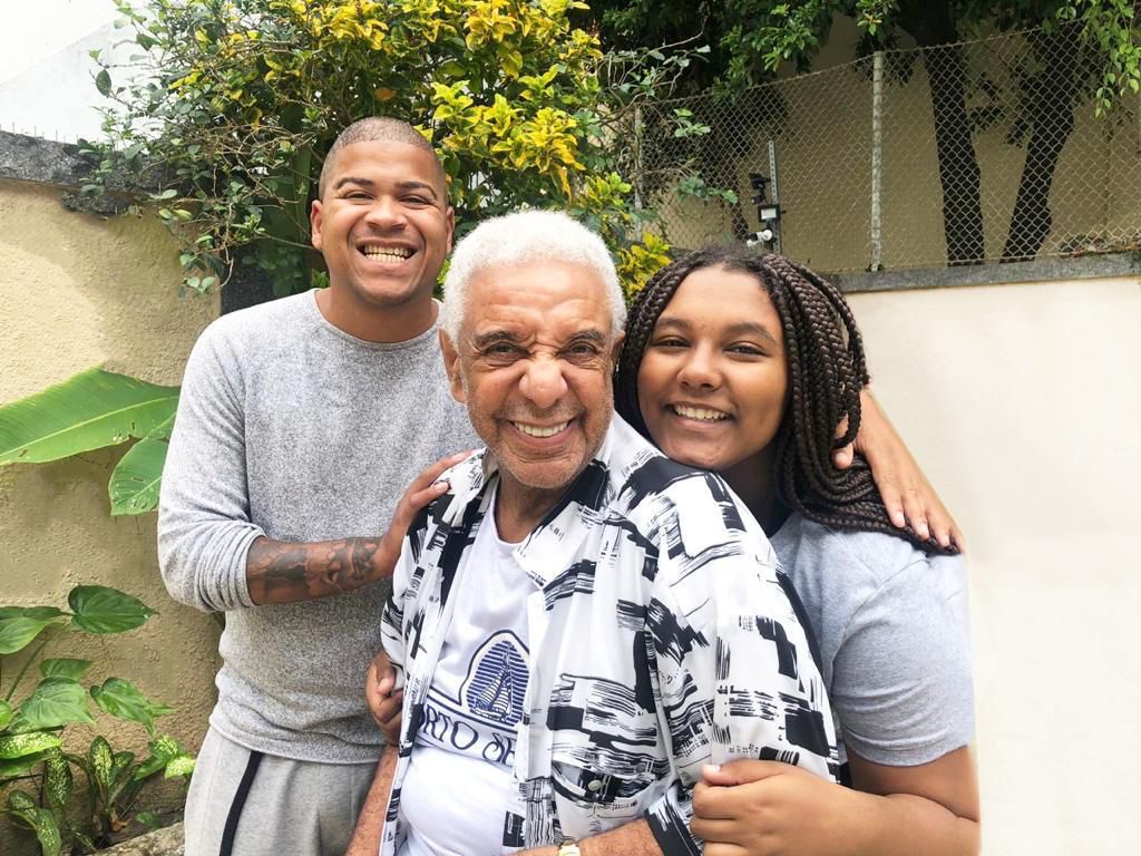 Timotinho lançará biografia polêmica sobre a vida de Agnaldo Timóteo