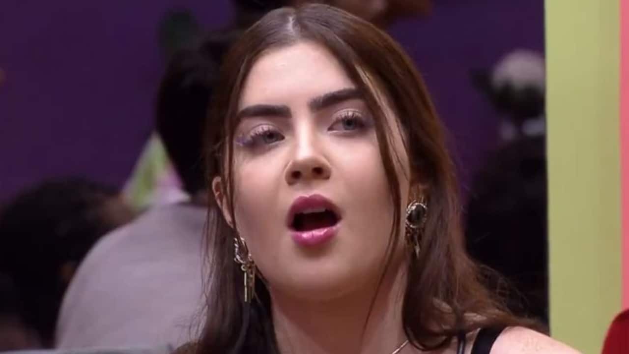 Jade Picon mostra sua nova mansão e tamanho da porta impressiona os fãs; confira