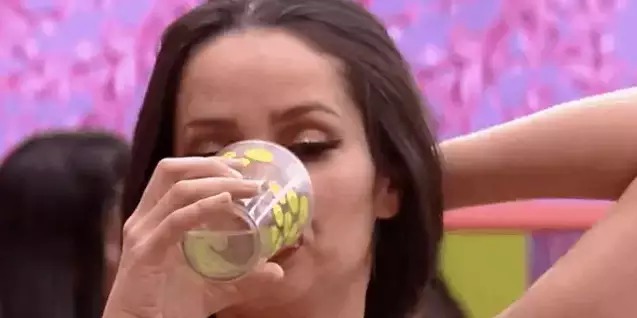 Juliette não paga conta e quase fica sem água: “Não é possível”