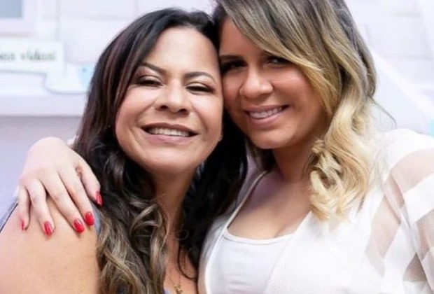 Mãe de Marília Mendonça reúne sertanejos em especial para o aniversário da cantora