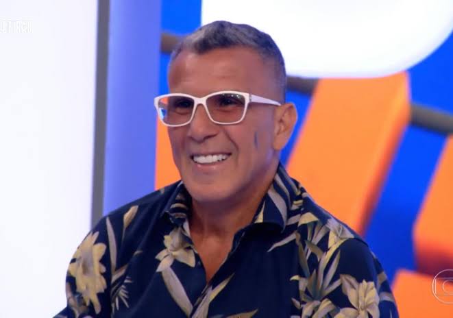 Após dois meses no ar, Eri Johnson se demite da RedeTV! e revela: “Gostaria de ter um programa de auditório”