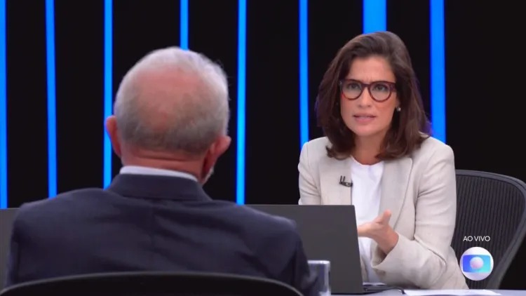 Sapato de Renata Vasconcellos durante entrevista com Lula divide opiniões: “Estilo voto secreto”
