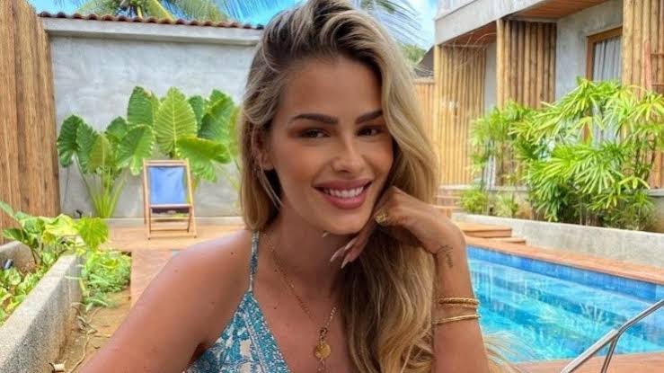 Solteira, Yasmin Brunet faz desabafo: “Ninguém chega em mim”