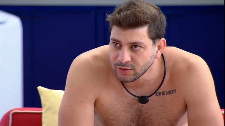 Confira como ficou o rosto de Caio Afiune após a harmonização facial: “Bem feito”