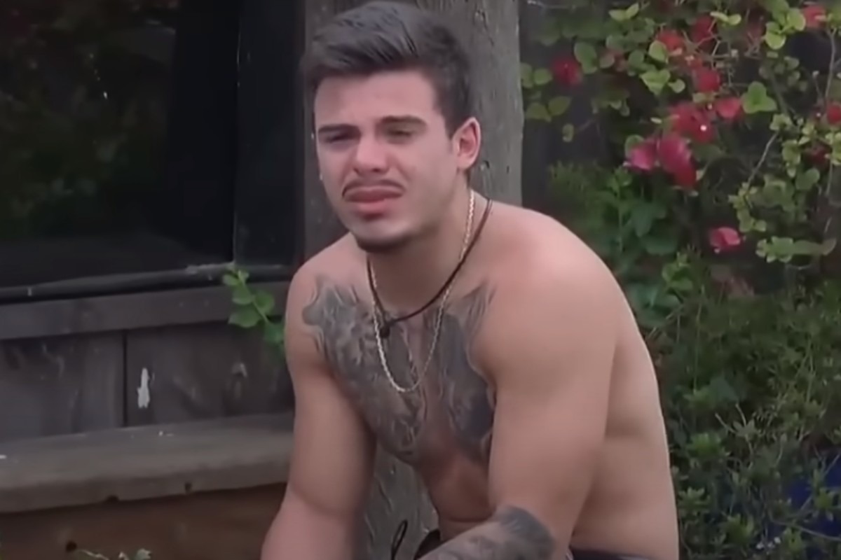 Record TV se pronuncia sobre estado de saúde de Thomaz Costa em “A Fazenda 14”