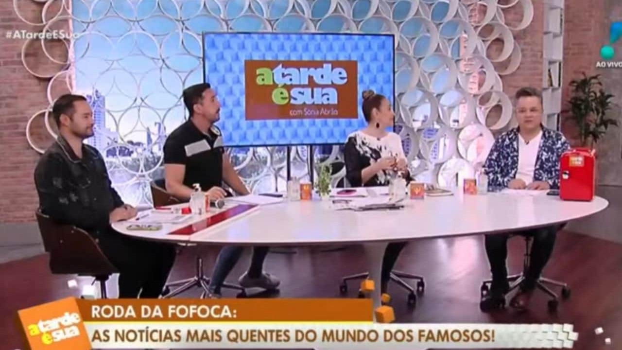 Estúdio do “A Tarde é Sua” pega fogo e Sonia Abrão se assusta: “Explodiu”
