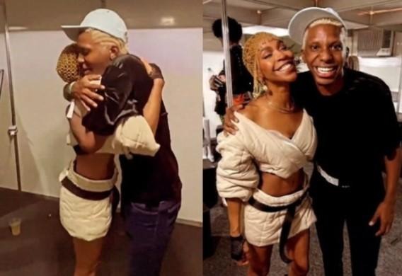 Karol Conká e Lucas Penteado se encontram nos bastidores de show e sobem juntos no palco