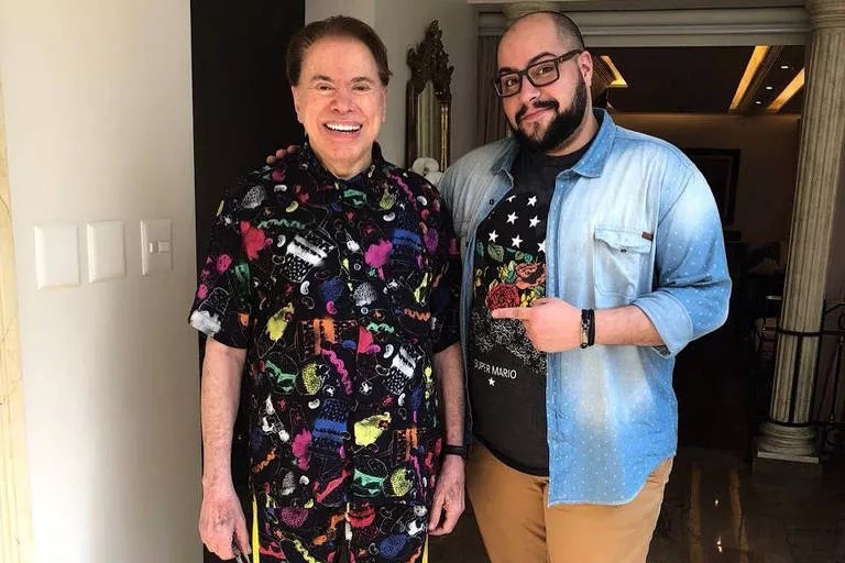 Tiago Abravanel grava aniversário de 92 anos de Silvio Santos e famosos prestam homenagens
