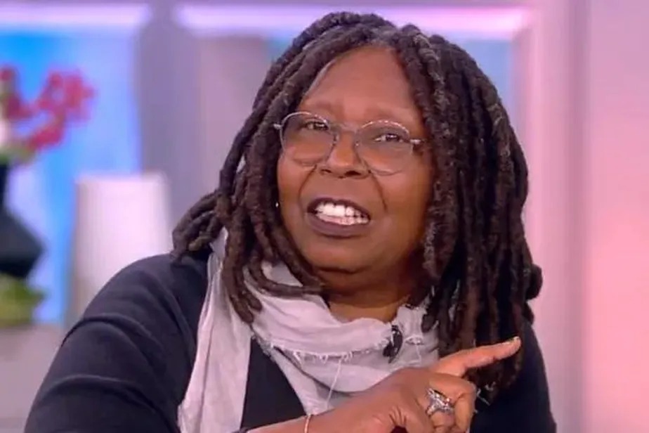 Whoopi Goldberg pede desculpas após fala polêmica sobre o holocausto