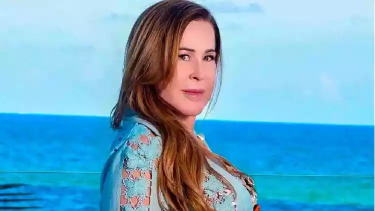 Zilu aparece de biquíni fio-dental e corpaço choca fãs: “Põe no chinelo muitas novinhas”