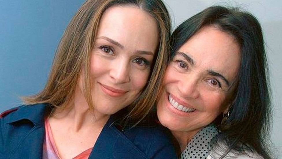 Filha de Regina Duarte deixa de segui-la após apoio da veterana aos ataques de Brasília