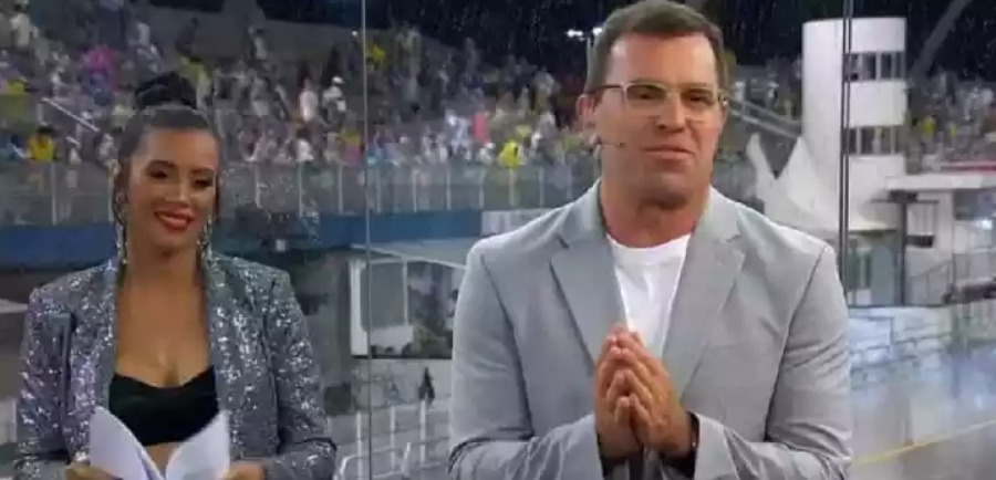 Discurso de Rodrigo Bocardi durante transmissão de Carnaval vira piada: ”Tão constrangedor”
