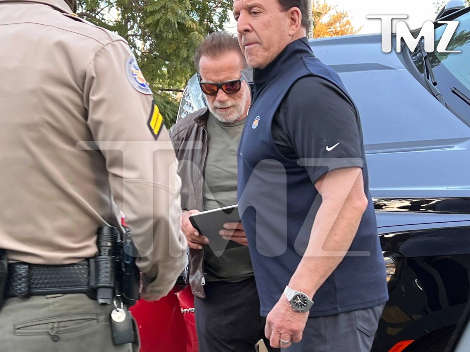 Arnold Schwarzenegger atropela ciclista em acidente nos EUA