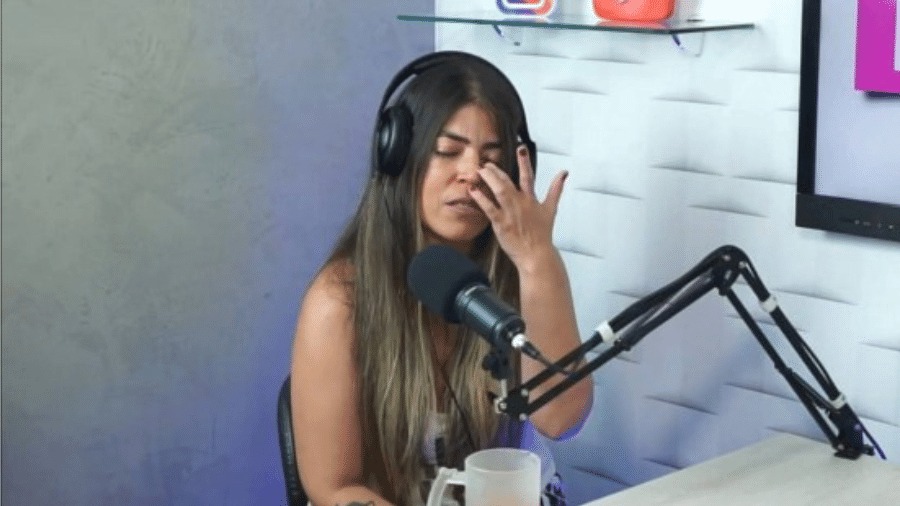 Bruna Surfistinha anuncia fim do casamento e cai no choro: “Estamos brigados”