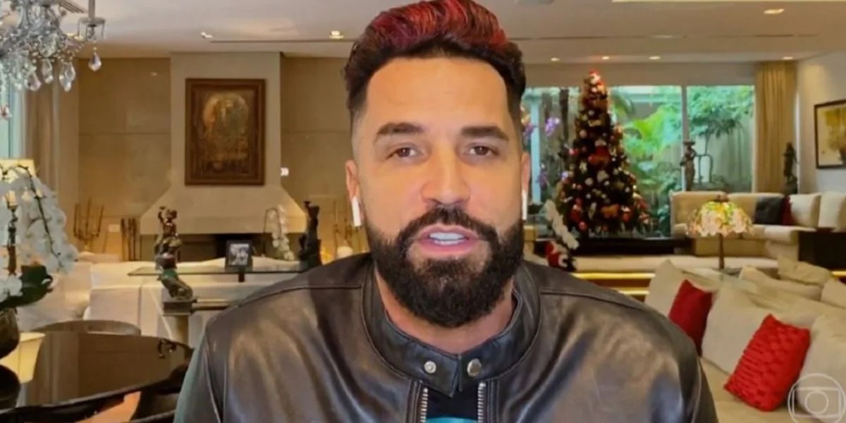 Latino é obrigado a mudar de visual após perder aposta e aparece irreconhecível