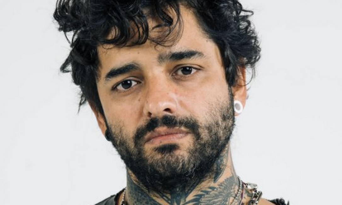 Cantor do Fresno faz piada com enchente e é criticado na internet