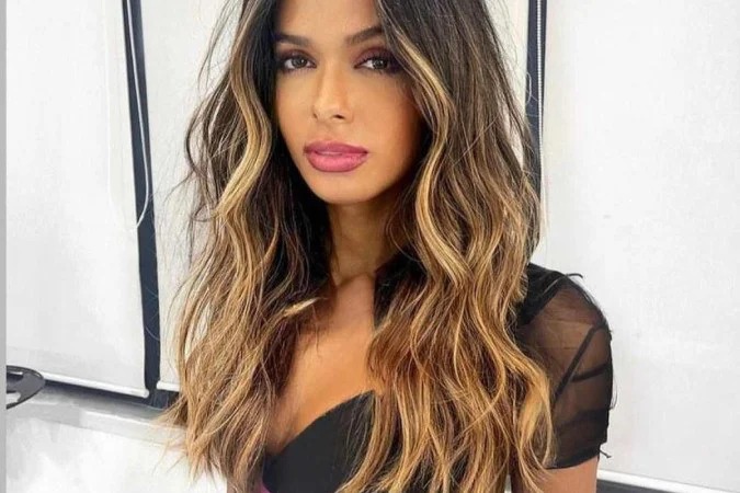 Ex-cantor gospel, Jotta A mostra novo documento após se identificar como mulher trans