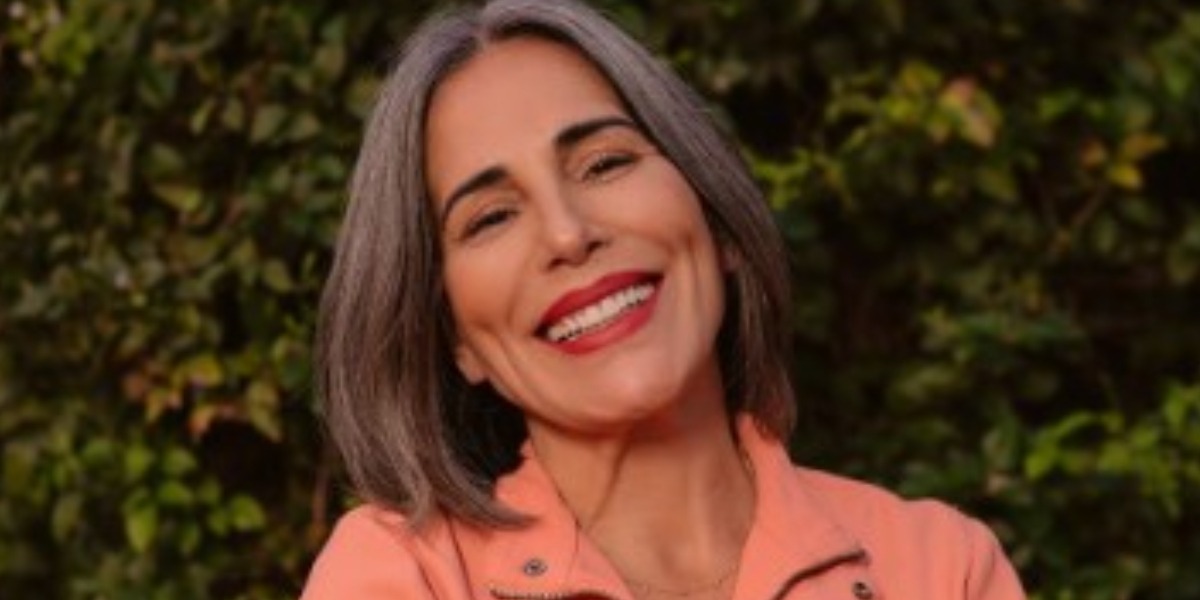 Glória Pires surge irreconhecível para novo papel e web reage: “Rejuvenesceu 20 anos”