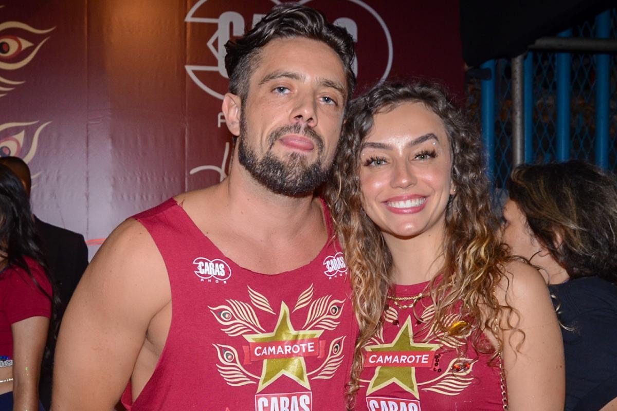 Rafael Cardoso termina relacionamento de 2 meses com modelo e manda indireta