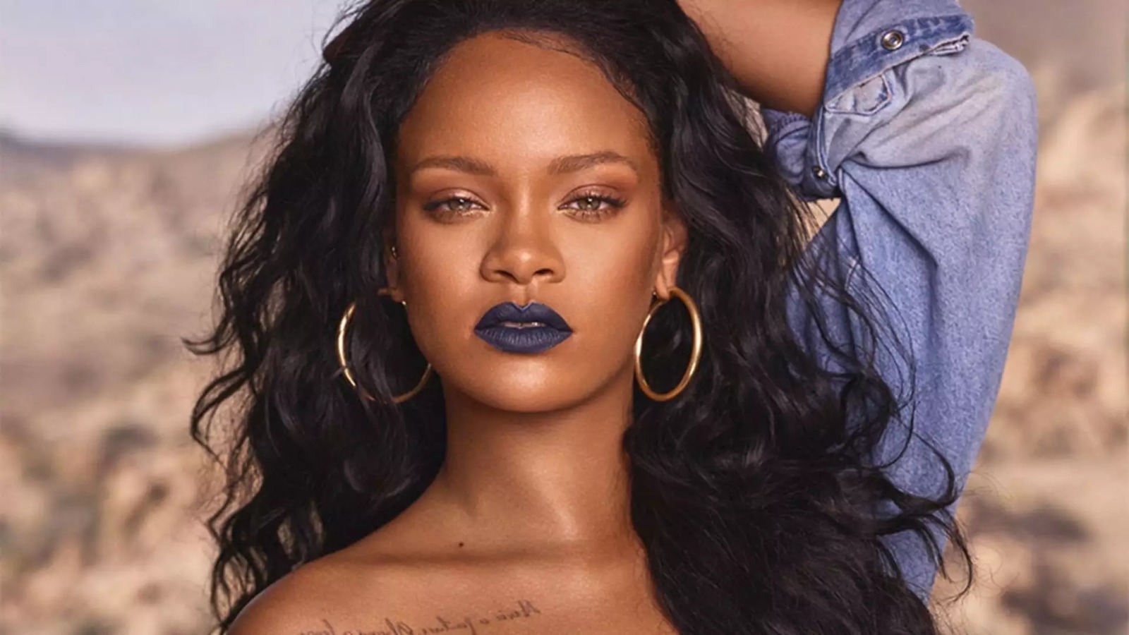 Homem viaja quase 4 mil km e invade mansão de Rihanna para pedir a cantora em casamento