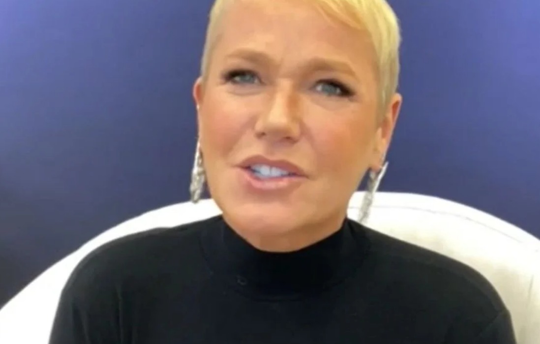 Xuxa revela que após abraçar Roberto Carlos, o cantor saiu para tomar banho