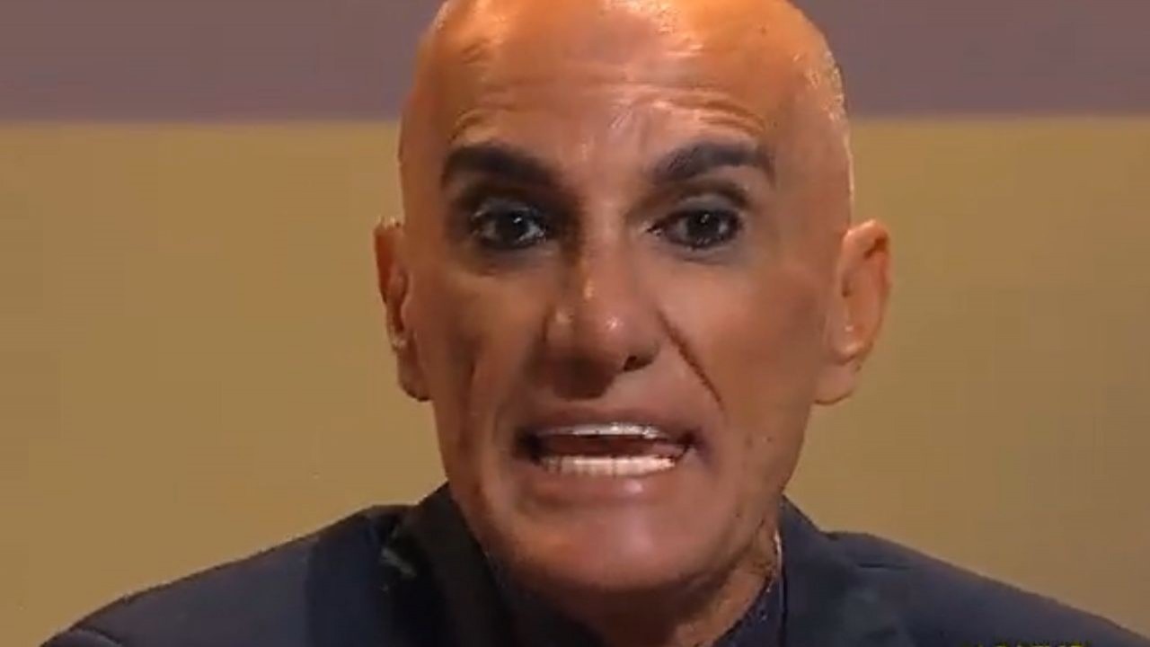 Amin Khader surge queimando a rosca e imagem viraliza na web