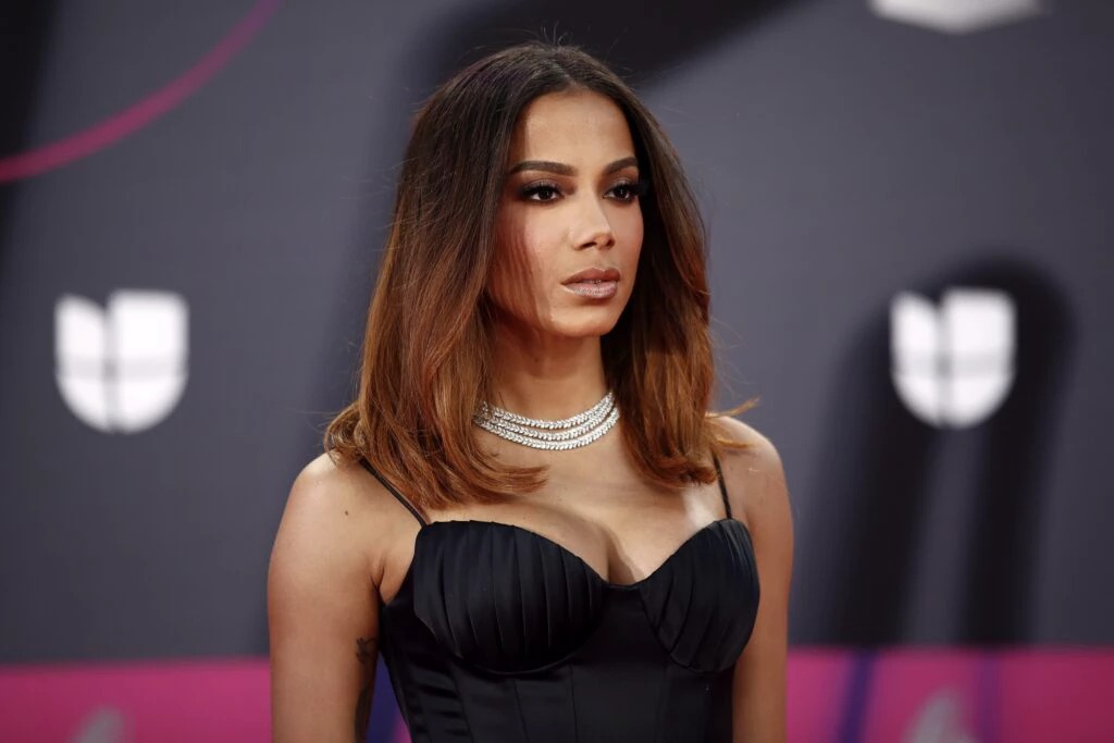 Após sair da Warner Music, Anitta assina com outra gravadora