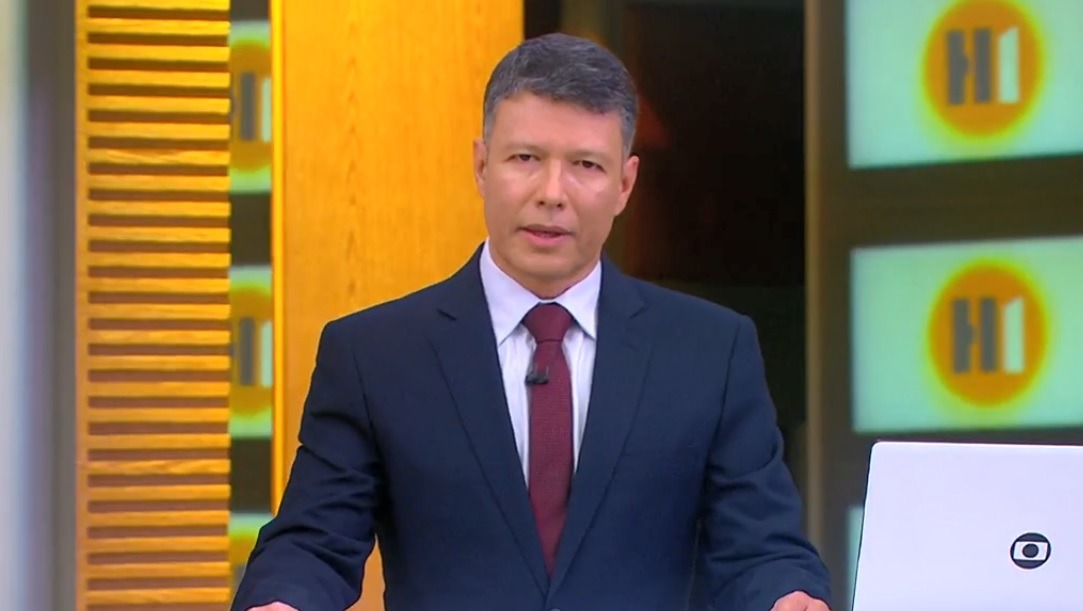 César Menezes quebra protocolo e lamenta morte de repórter da TV Globo: “Notícia triste”