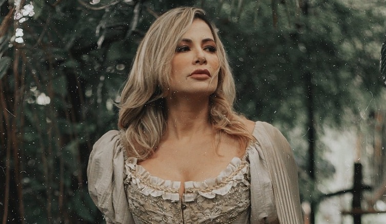 Saiba quem é Elionora Chaves, a cantora gospel com mensagem voltada para mulheres