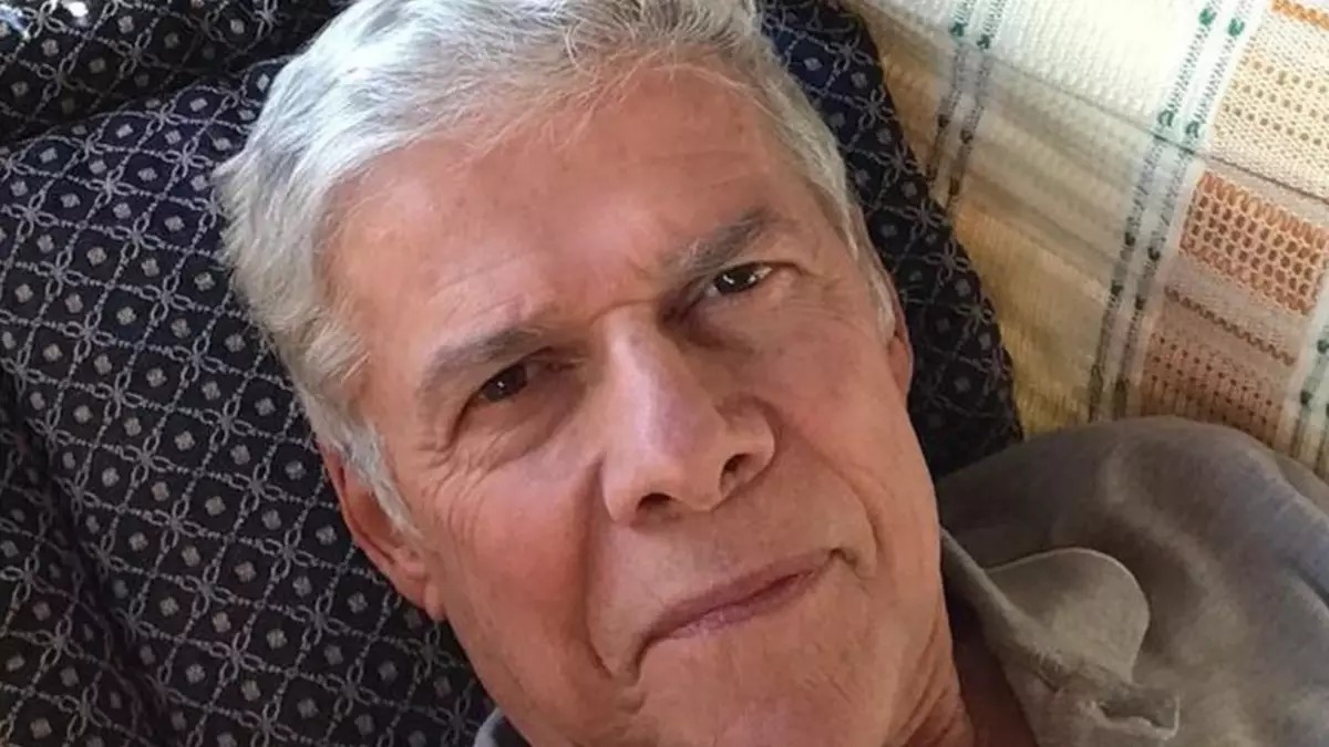 Após suposto surto psicótico, José Mayer grava vídeo e atualiza sobre estado de saúde