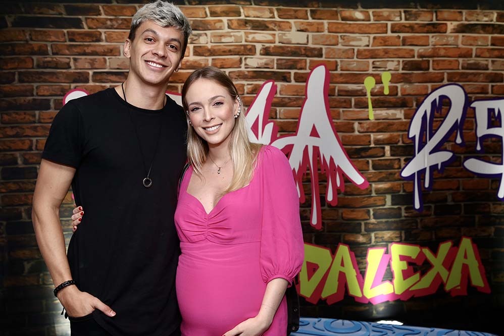Esposa de Júlio Cocielo revela como é o sexo durante a gravidez