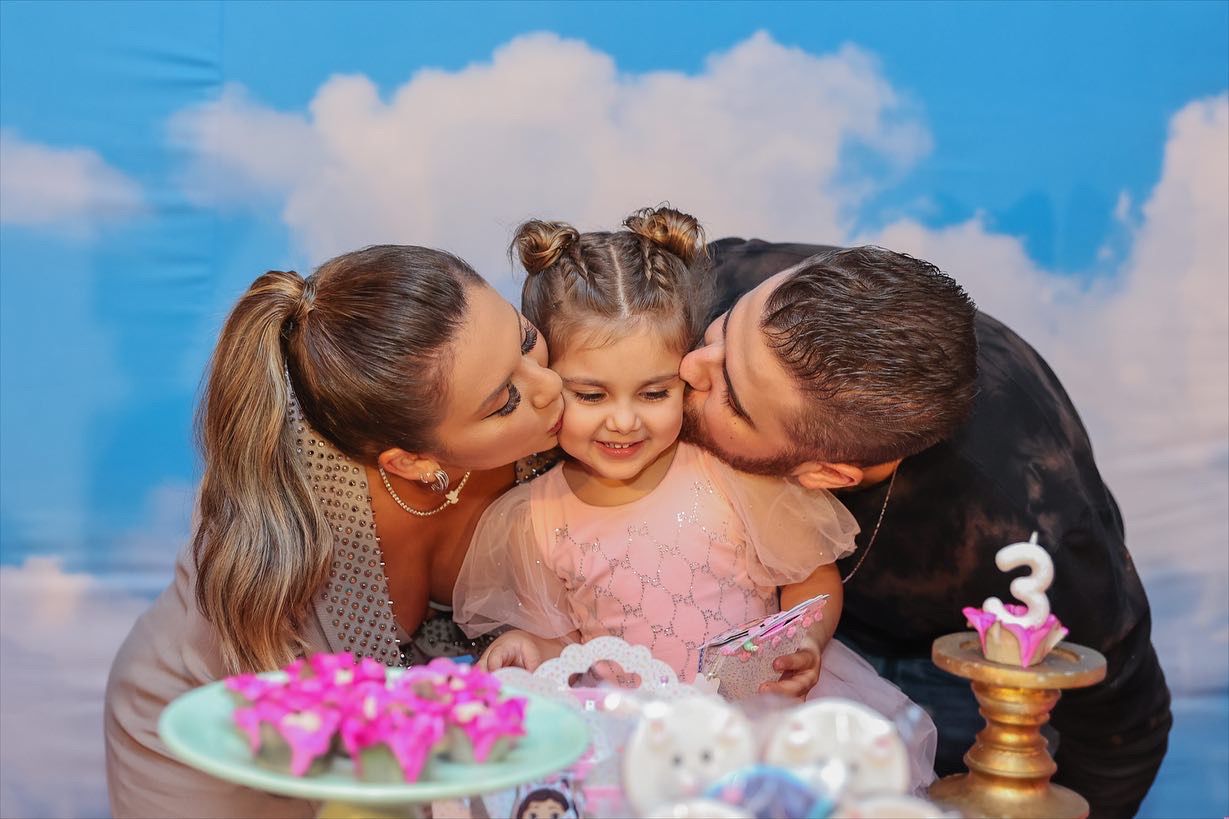 Zé Neto e Natália Toscano celebram aniversário de 3 anos da caçula, Angelina