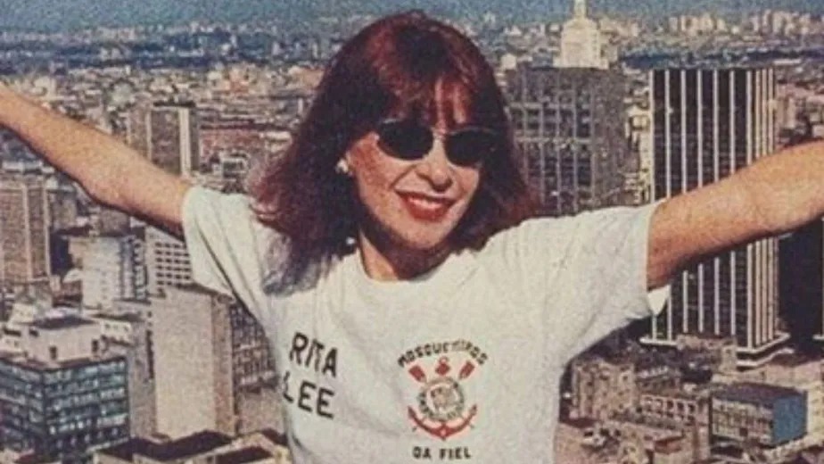 Corinthians faz homenagem à cantora Rita Lee e divide opiniões na web: “Já vão entrar mortos”