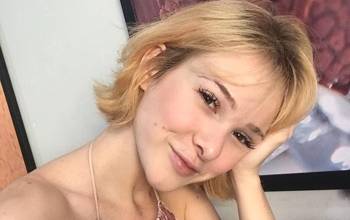 Sammy, ex de Pyong Lee, engessa a perna e fica de repouso