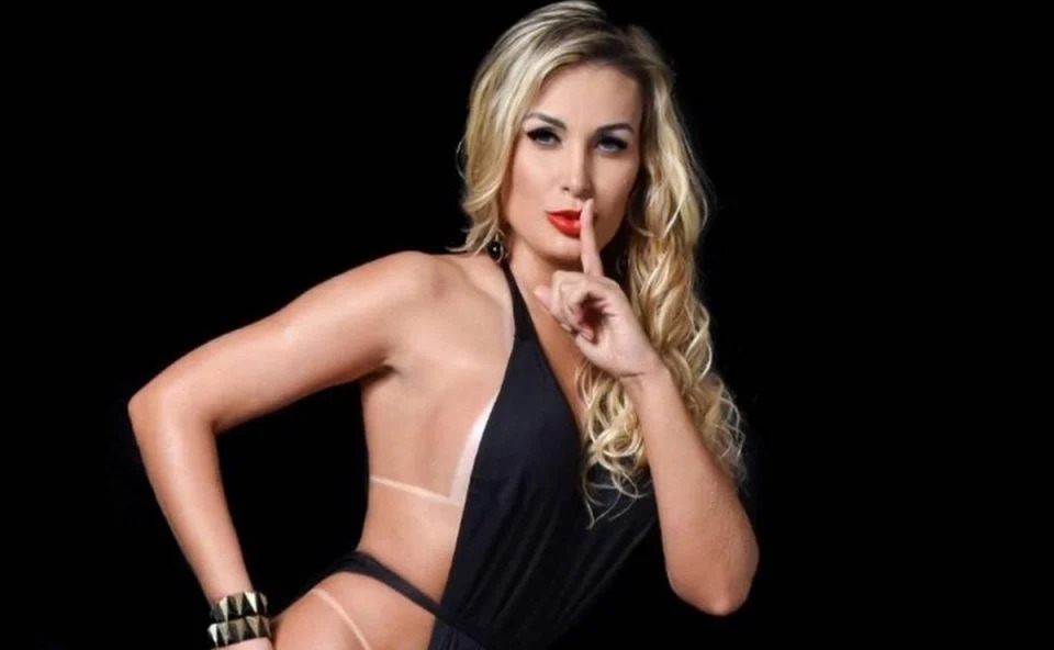 Andressa Urach anuncia que irá trabalhar em uma boate de entretenimento +18