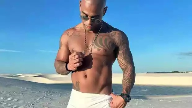 Cezar Black revela como deixava sunga com volume no “BBB 23”