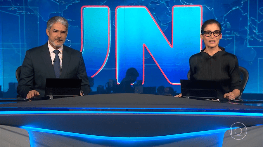 “Jornal Nacional” comete gafe e selfie aparece: “Vão direto pro RH”