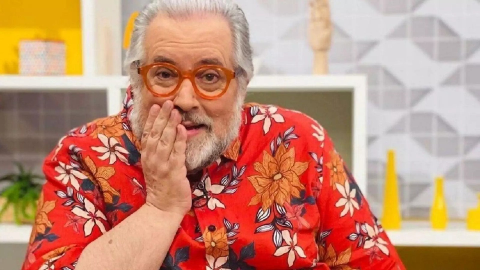 Após ser demitido da TV Gazeta, Leão Lobo negocia com outra emissora