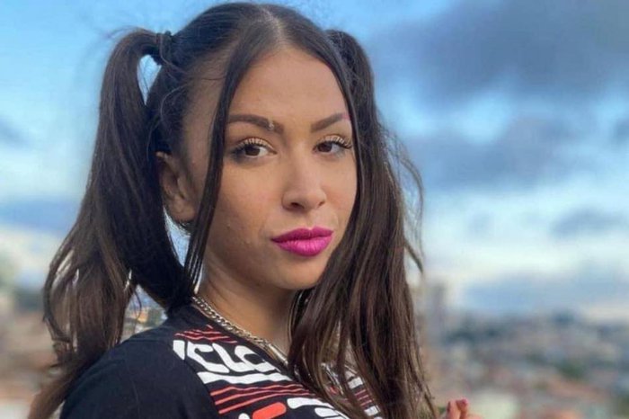 MC Pipokinha cria música pornô e choca os internautas: “Pavorosa”