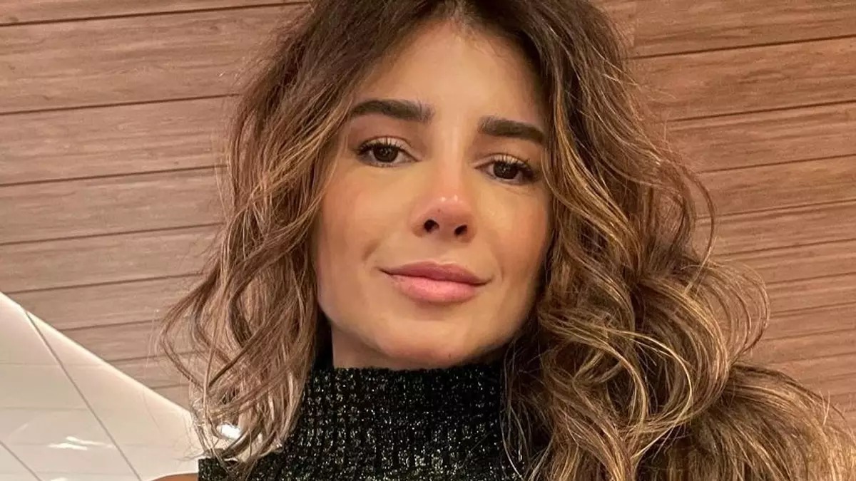 Atitude de Paula Fernandes preocupam fãs: “O que aconteceu?”