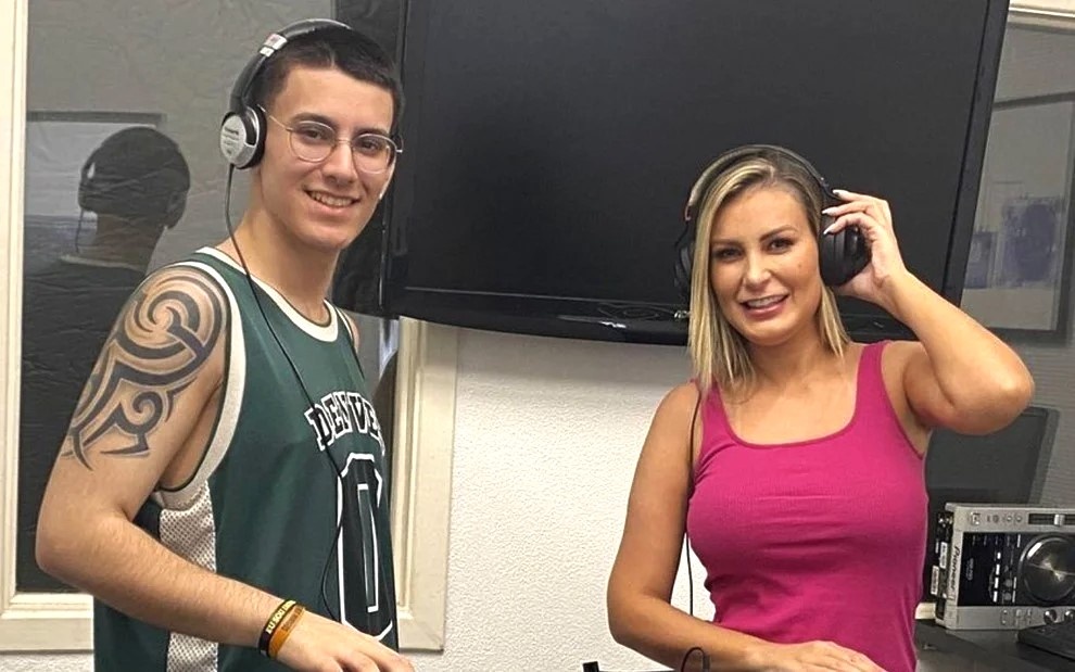 Filho de Andressa Urach afirma que transaria com homens por dinheiro: “Como todo mundo”
