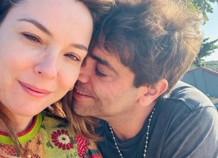 Regiane Alves volta a namorar empresário