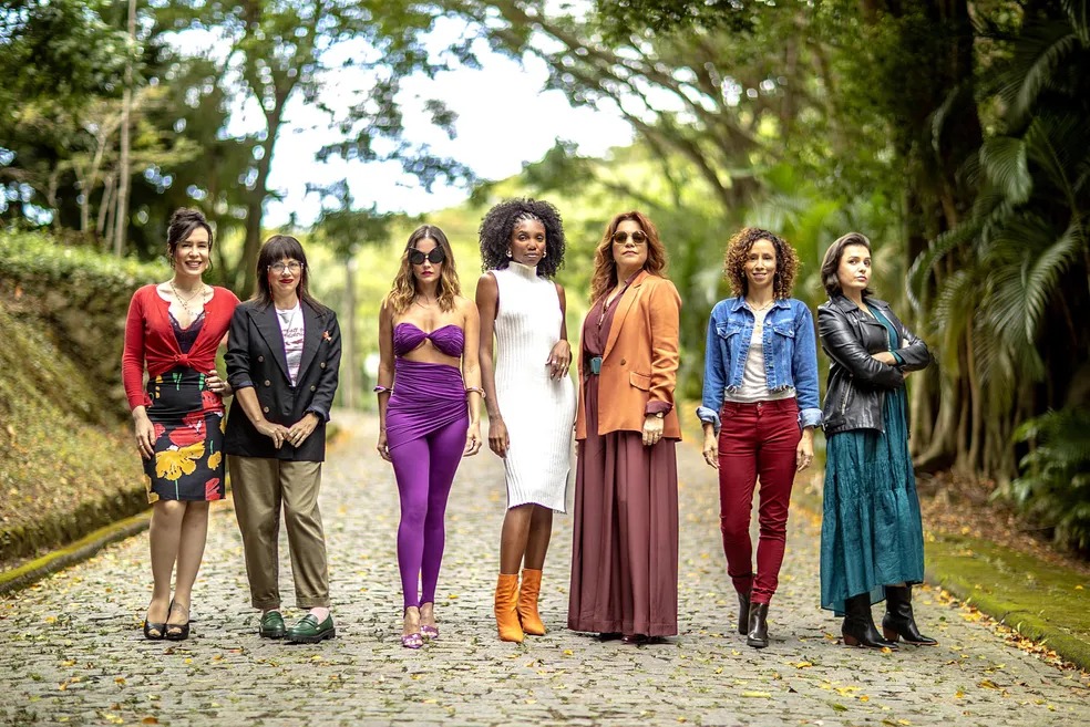 Monica Iozzi deixa “Elas por Elas” e TV Globo escala às pressas outra atriz