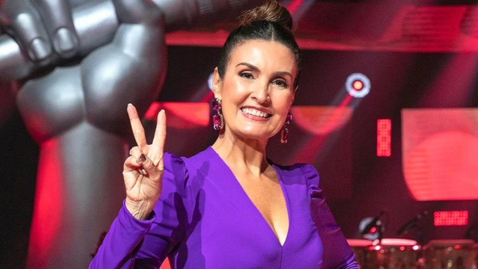 Fátima Bernardes muda o visual e mostra resultado na internet: “Moderno e leve”