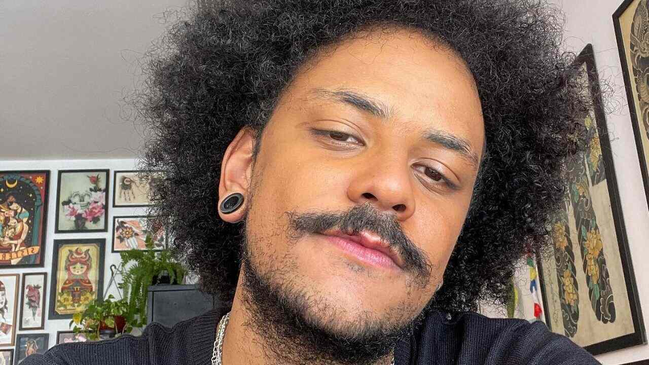 Ex-BBB é constrangido em aeroporto após ser confundido com um assaltante