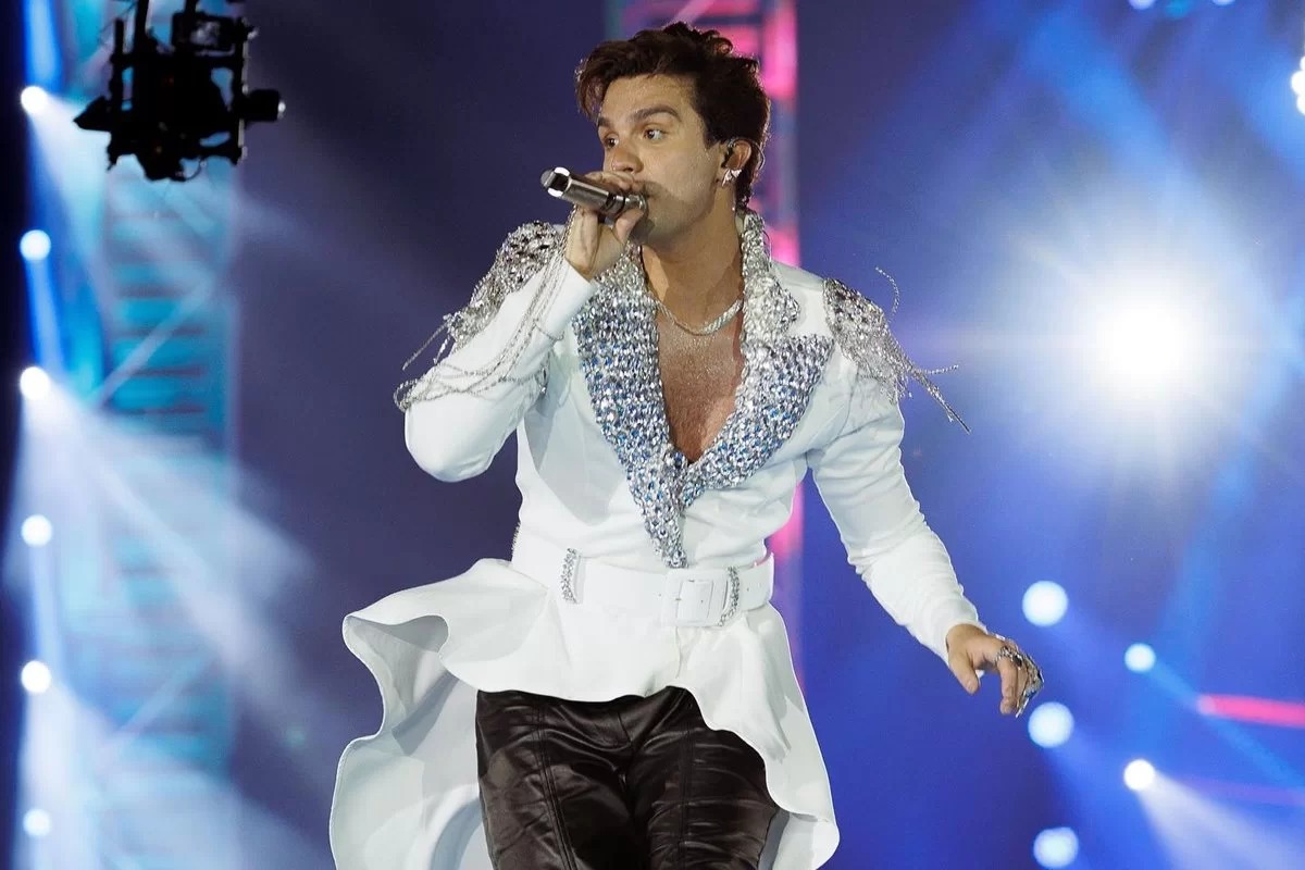 Luan Santana comete gafe em show e internet não perdoa: “Lerdeza”